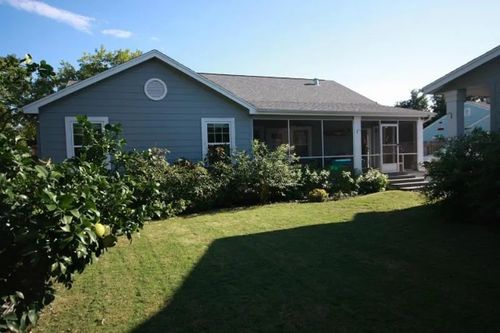 324 Foster Dr, Corpus Christi, TX, 78404-2420 | Card Image