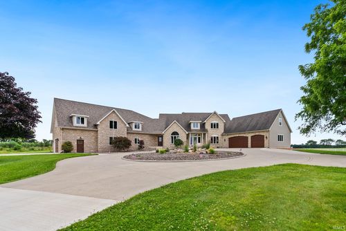 3631 E Pierceton Rd, Warsaw, IN, 46580-8272 | Card Image