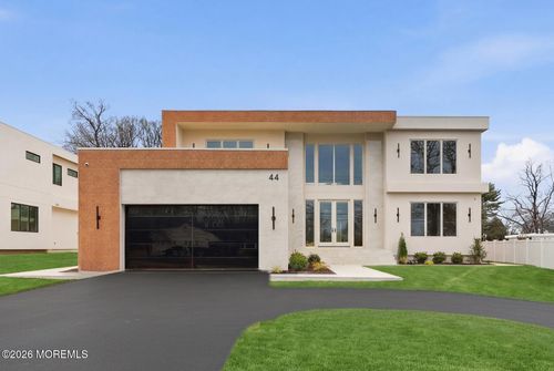 44 Whale Pond Rd, Oakhurst, NJ, 07755-1800 | Card Image