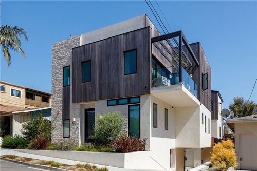 622 1st Pl, Hermosa Beach, CA, 90254-5207 | Card Image