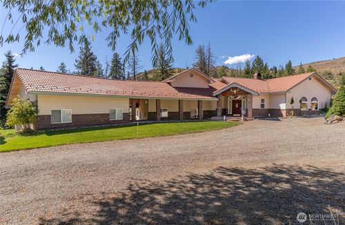 b-572 W Chewuch Rd, Winthrop, WA, 98862-9791 | Card Image