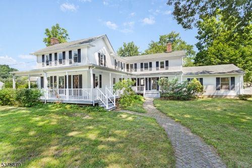 11 Prospect St, Mendham, NJ, 07945-1262 | Card Image