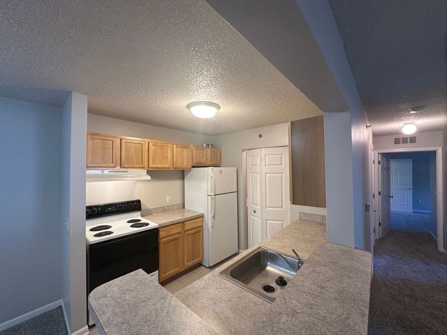 12101 Pinehurst Ln, Condo with 2 bedrooms, 2 bathrooms and null parking in Grand Blanc MI | Image 12