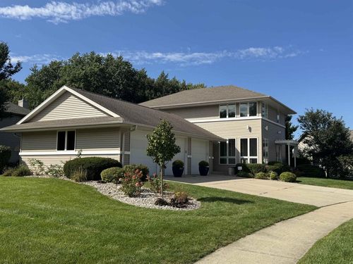 4101 Castlemoor Dr, Janesville, WI, 53546-9380 | Card Image