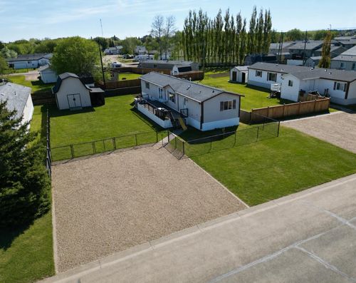 10113 109 Street, La Crete, AB, T0H2H0 | Card Image
