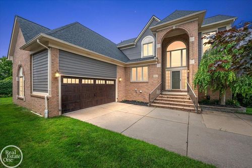59807 Glacier Spring Dr N, Washington Township, MI, 48094-2283 | Card Image