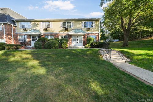 199 Parkside Dr, Suffern, NY, 10901-7854 | Card Image