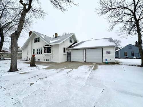 411 6th Street S, Sauk Centre, MN, 56378 | Card Image