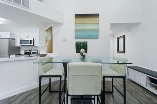 apt-304-8851 Wiles Rd, Coral Springs, FL, 33067-1877 | Card Image
