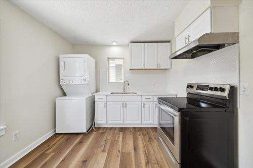apt-c-2802 Hardy St, Houston, TX, 77009-7065 | Card Image