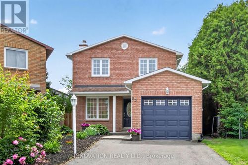 85 Hewitt Way, Ottawa, ON, K2L3R2 | Card Image