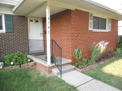 8147 Busko St, Warren, MI, 48093-2806 | Card Image
