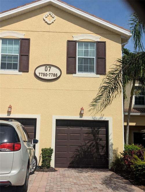 7-104-7770 Moonstone Dr, SARASOTA, FL, 34233-3258 | Card Image
