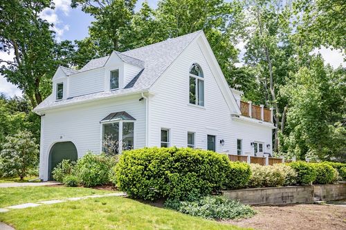19 E Bay Rd, Osterville, MA, 02655-1910 | Card Image
