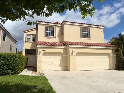 15651 Nw 14th Ct, Pembroke Pines, FL, 33028-1642 | Card Image