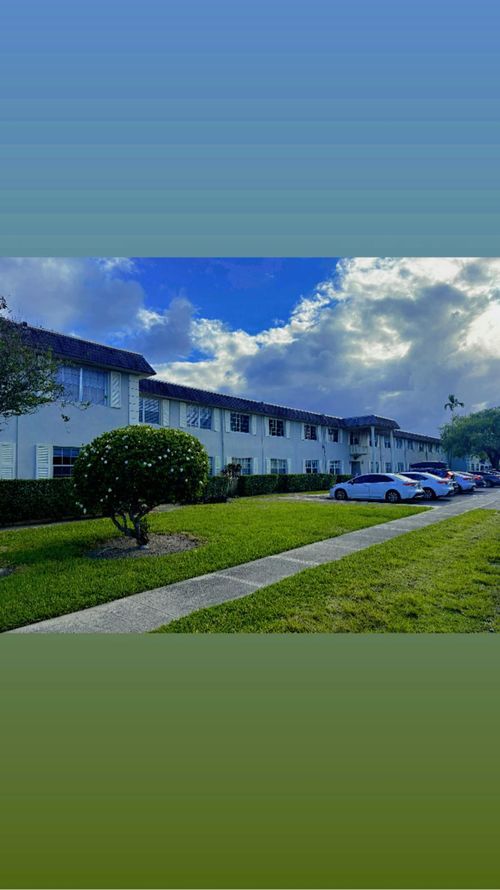 111w-1560 Mckinley Street, Hollywood, FL, 33020 | Card Image