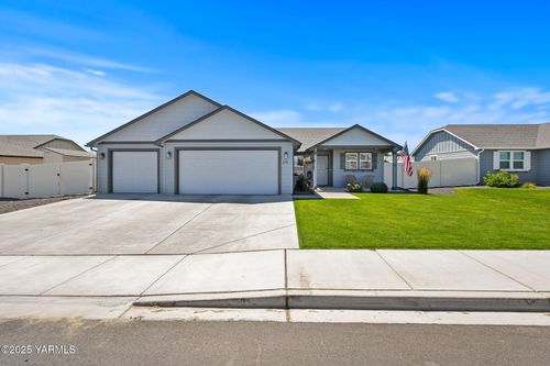 6110 Coolidge Rd, Yakima, WA, 98903-2521 | Card Image