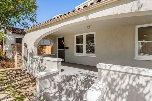 553 N Pine, Orange, CA, 92867 | Card Image