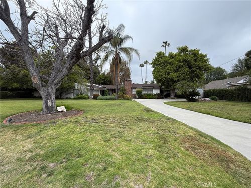 16205 Morrison St, Encino, CA, 91436-1331 | Card Image