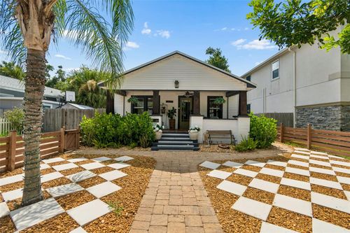 1011 14th St N, ST PETERSBURG, FL, 33705-1158 | Card Image