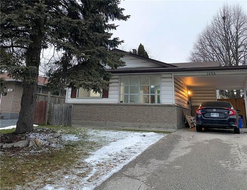 upper-1458 Queens Blvd, Kitchener, ON, N2M1E2 | Card Image