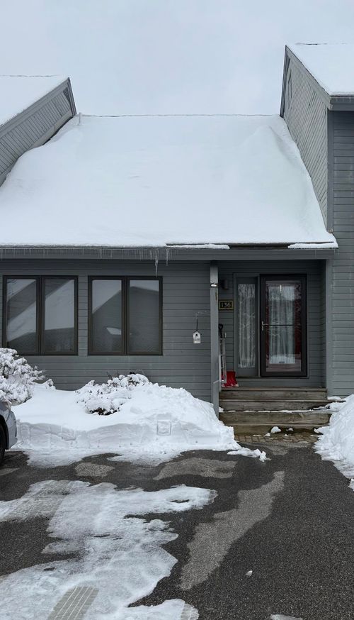 136-5 Tsienneto Road, Derry, NH, 03038 | Card Image