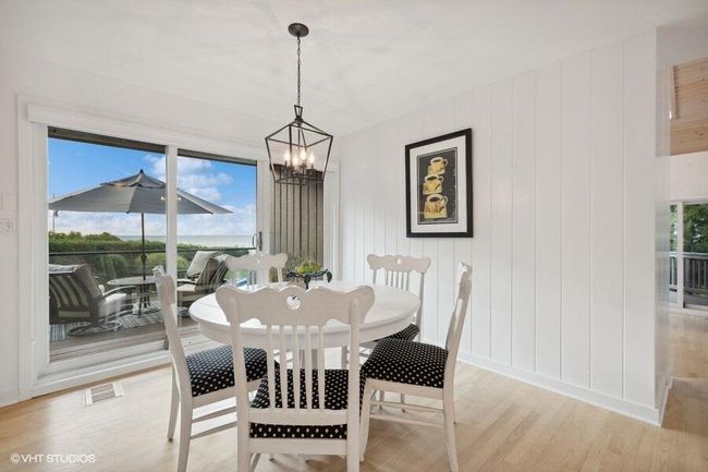 12_51007LakeParkDr_359_BreakfastArea_Low | Image 12
