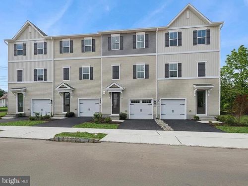 47 Silverbell Ave, Berlin, NJ, 08009-3003 | Card Image