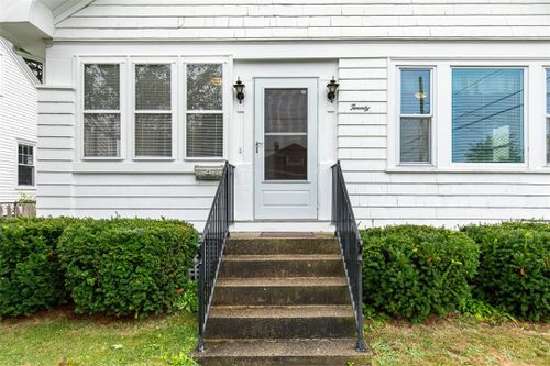 20 Pearce Avenue, East Providence, RI, 02915 | Card Image