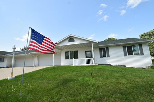240 6th St Sw, Pine Island, MN, 55963-9008 | Card Image