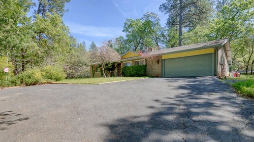 396 Golden Oak Dr, Meadow Vista, CA, 95722-9704 | Card Image