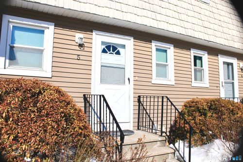 5-61 Meetinghouse Vlg, Meriden, CT, 06450-6714 | Card Image