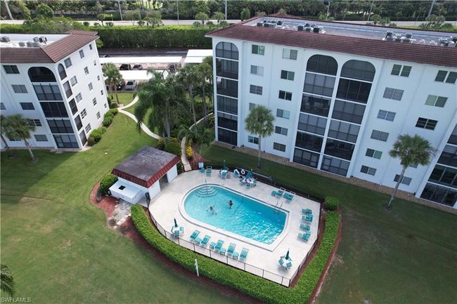 APT-209 - 37 High Point Cir E, Condo with 2 bedrooms, 2 bathrooms and 1 parking in NAPLES FL | Image 24