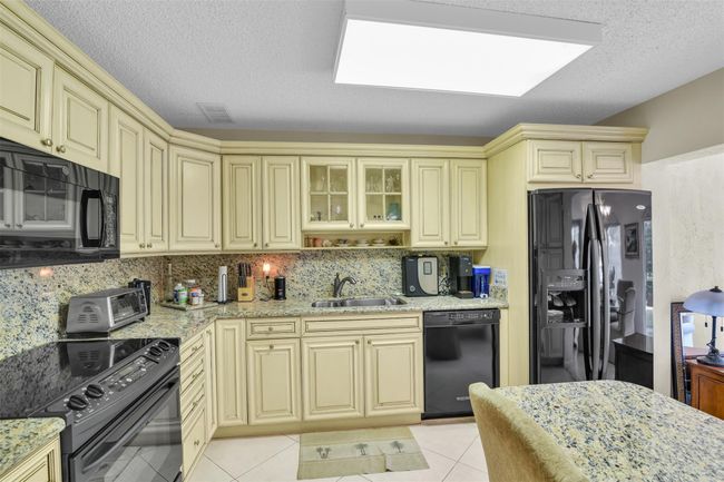 6693 - 6693 Via Regina, Townhouse with 3 bedrooms, 3 bathrooms and null parking in Boca Raton FL | Image 17