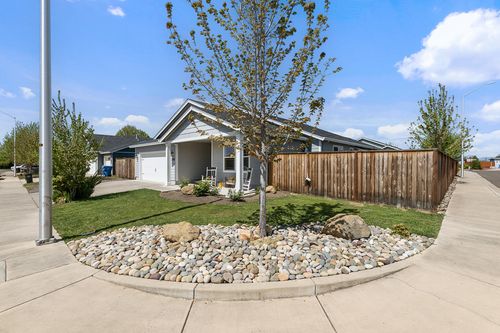 3949 Connor Dr, White City, OR, 97503-1361 | Card Image