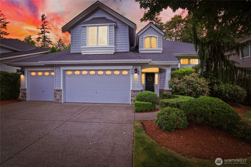 916 275th Pl Se, Sammamish, WA, 98075-5913 | Card Image