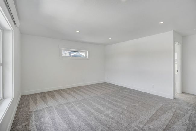 Torrey Model Home Photos. Same model home by same builder. | Image 24