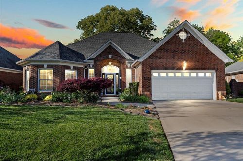 1511 Elkhart Cir, Gastonia, NC, 28054-7705 | Card Image