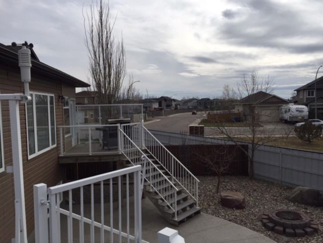 34 Waterfront Landing, Home with 5 bedrooms, 4 bathrooms and 6 parking in Coaldale AB | Image 3