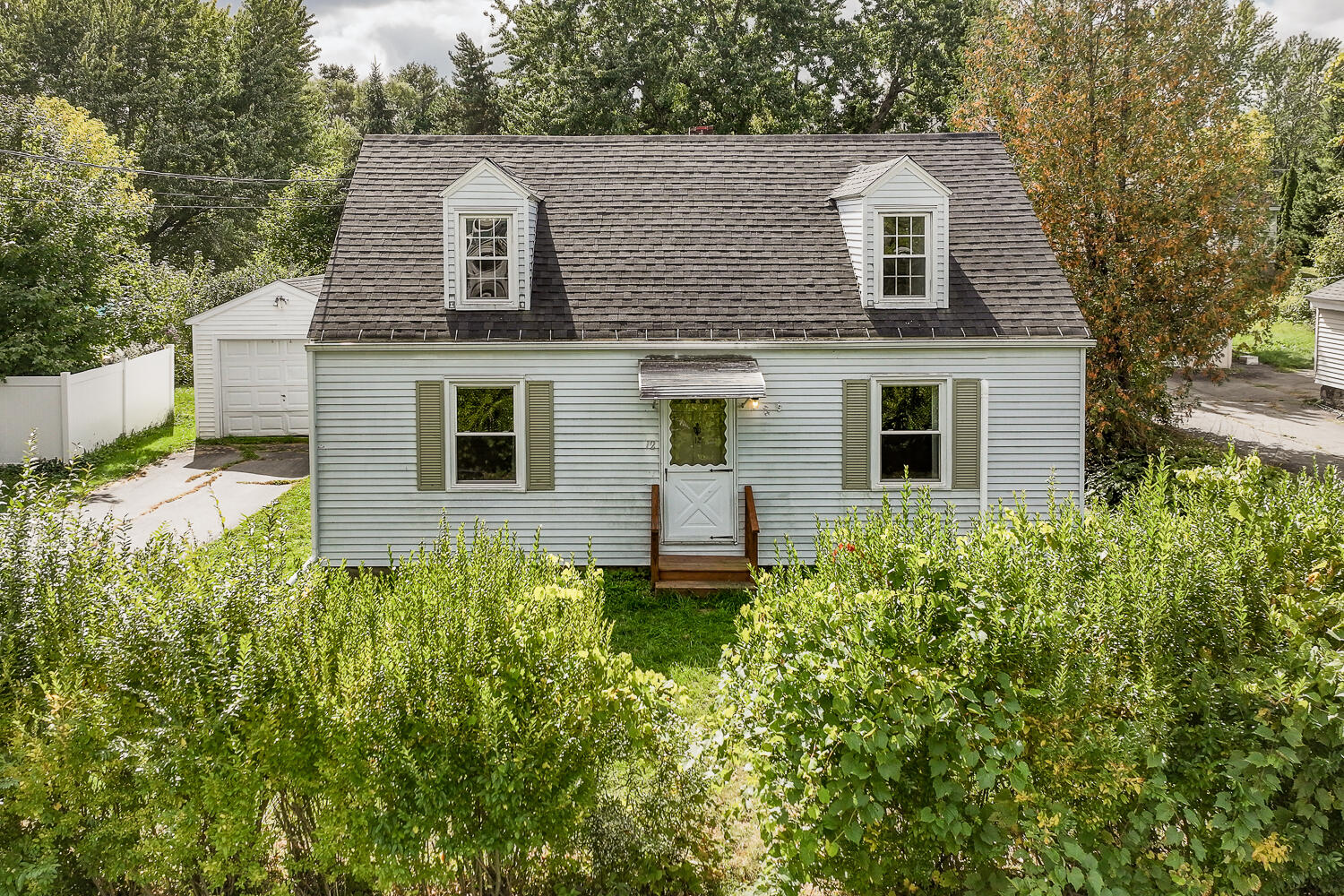 Violette Ave, Waterville, ME 04901