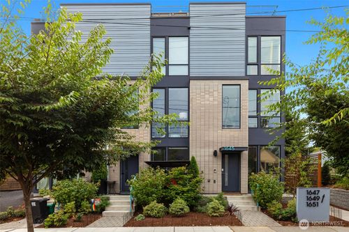 1645 22nd Ave, Seattle, WA, 98122-2913 | Card Image