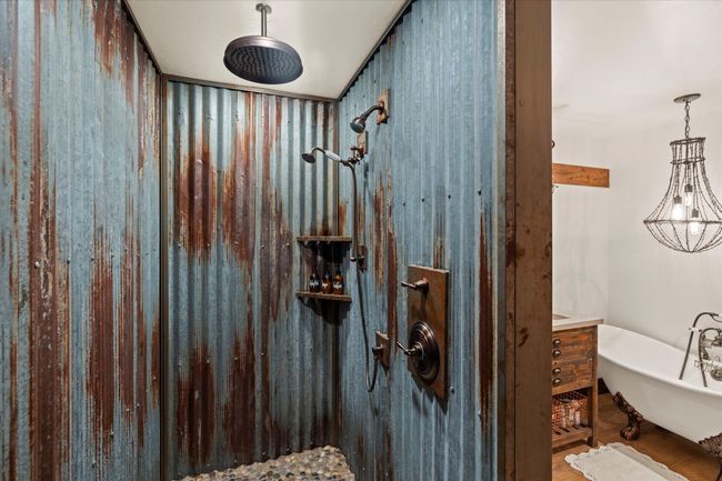 Walk-in Shower | Image 36