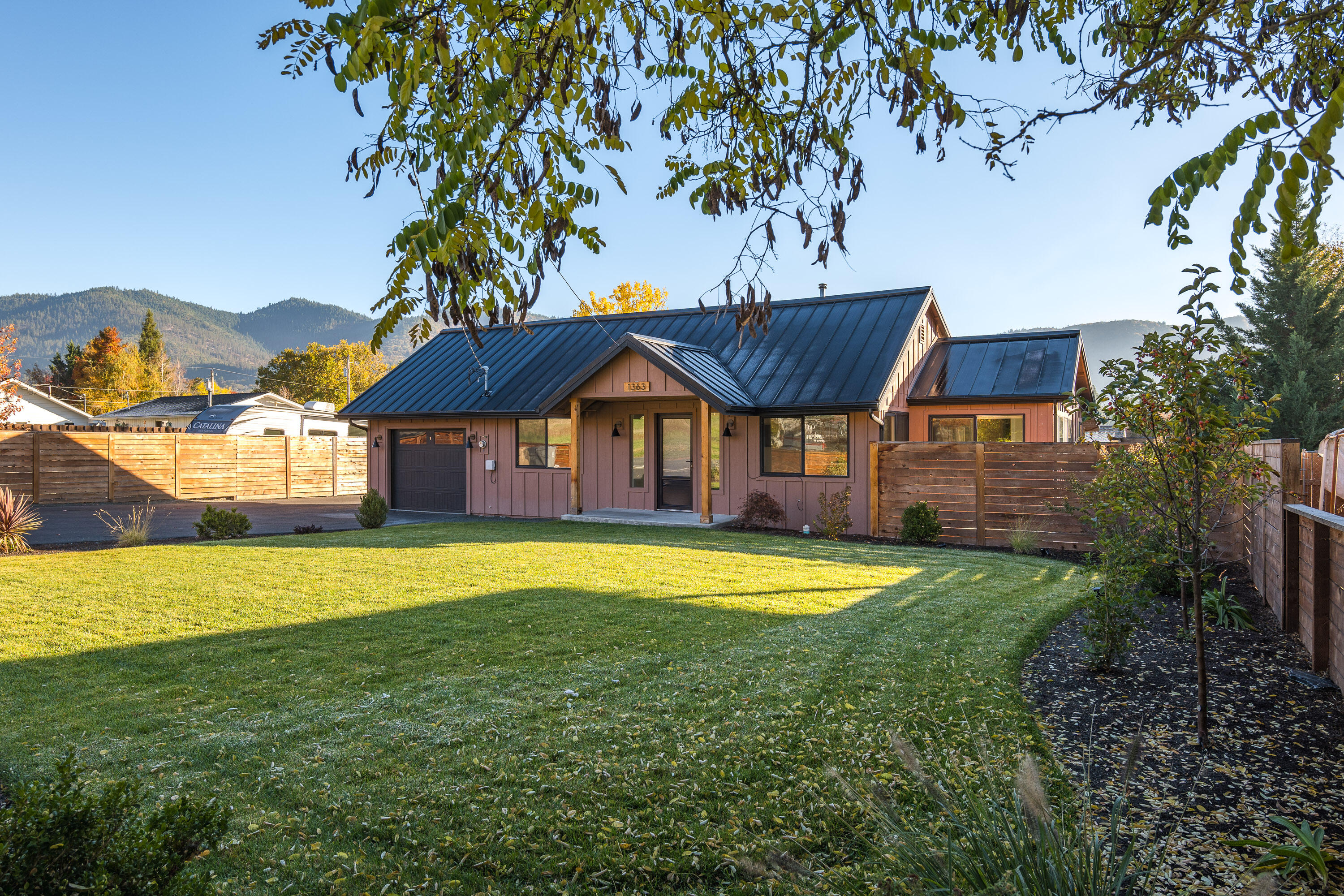 Highland Ave, Grants Pass, OR 97526