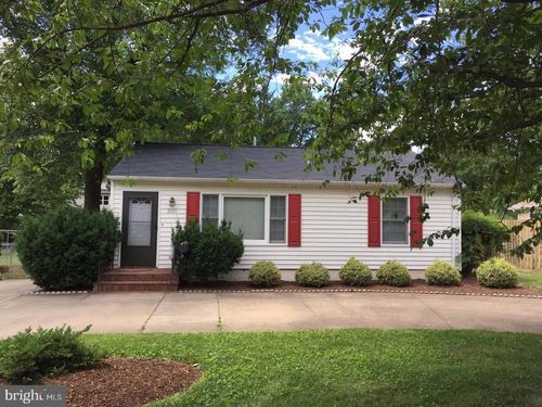 3010 Strathmeade St, Falls Church, VA, 22042-1325 | Card Image