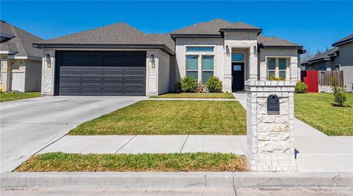 520 Country Club Dr, Alamo, TX, 78516-2523 | Card Image