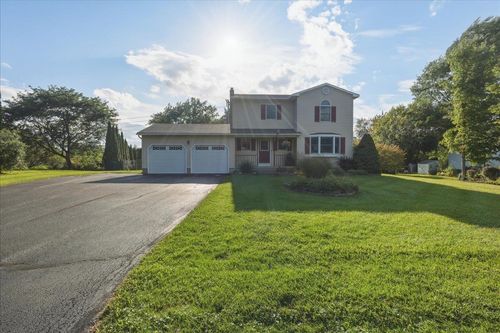 82 Terry Lane, Williston, VT, 05495 | Card Image
