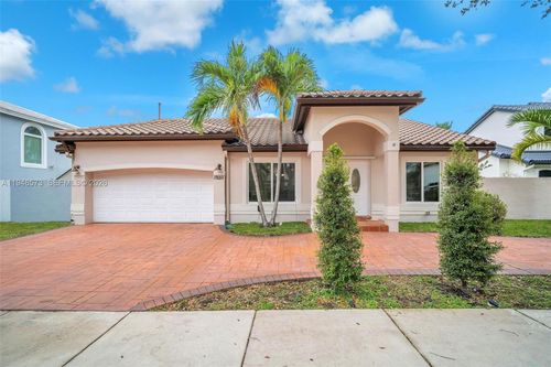 19211 Nw 88th Ct, Hialeah, FL, 33018-6243 | Card Image