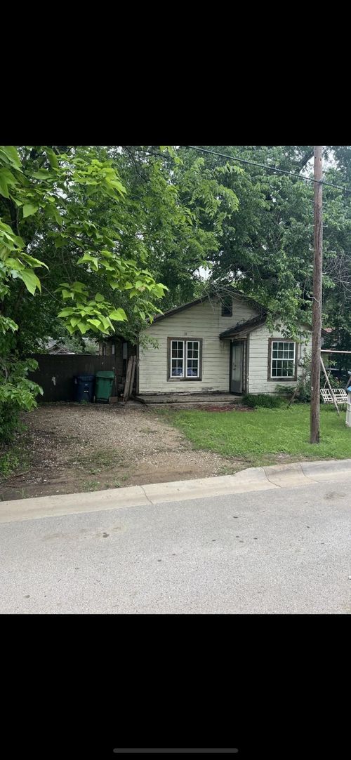 1026 Peak St, Denton, TX, 76201-6640 | Card Image