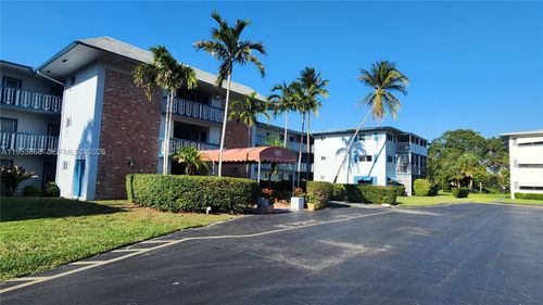114-981 Hillcrest Ct, Hollywood, FL, 33021-7862 | Card Image