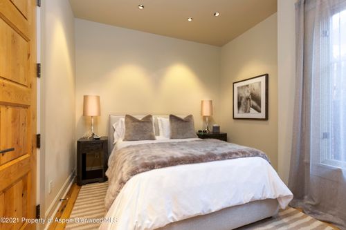 202-101 Founders Pl, Aspen, CO, 81611-1476 | Card Image